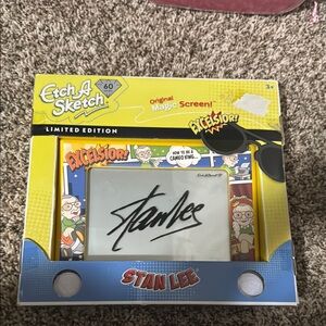 COPY - NIB Limited Edition Etch A Sketch with Stan Lee Signature